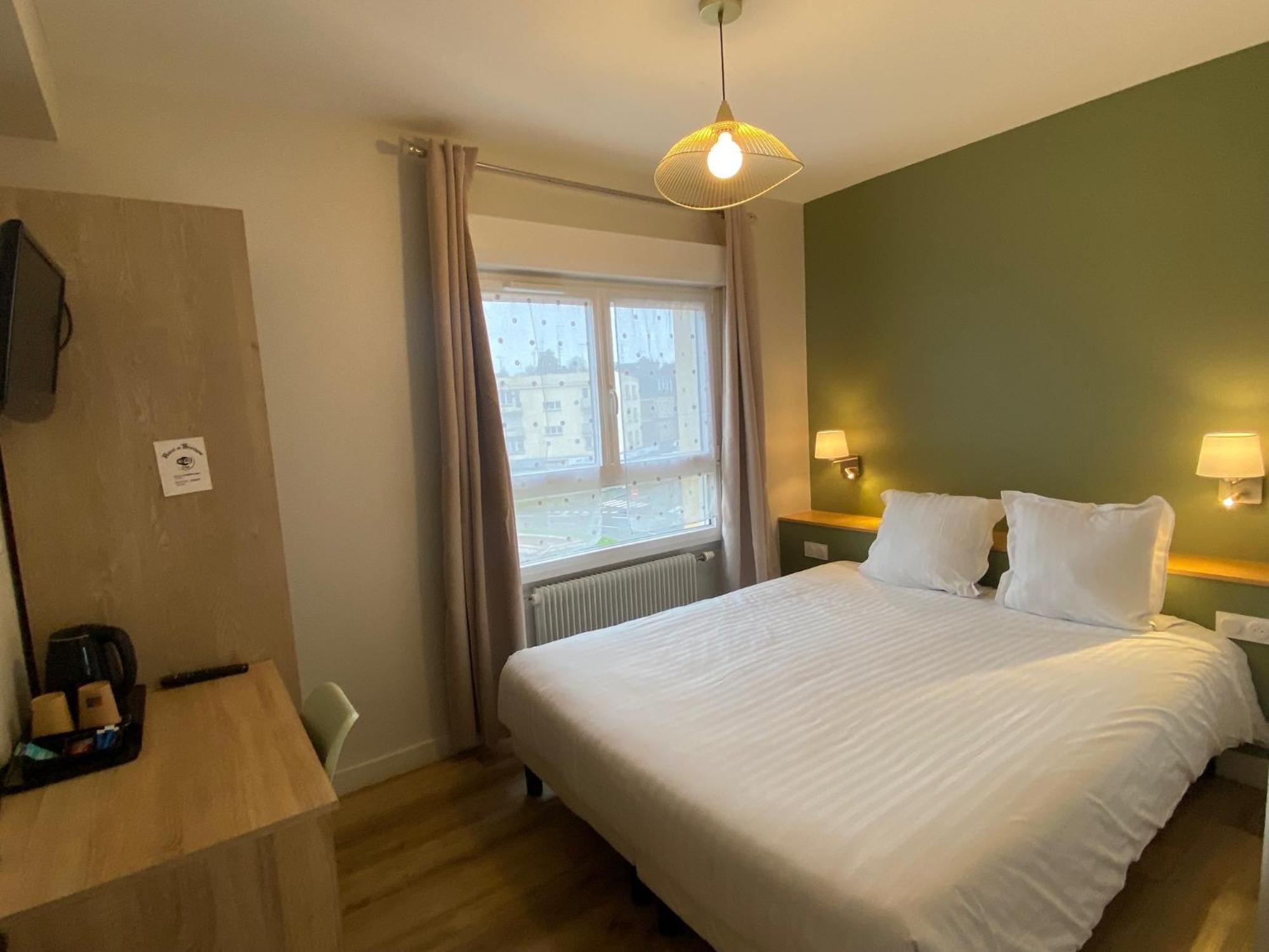 Hotel de Bretagne Fougères Esterno foto