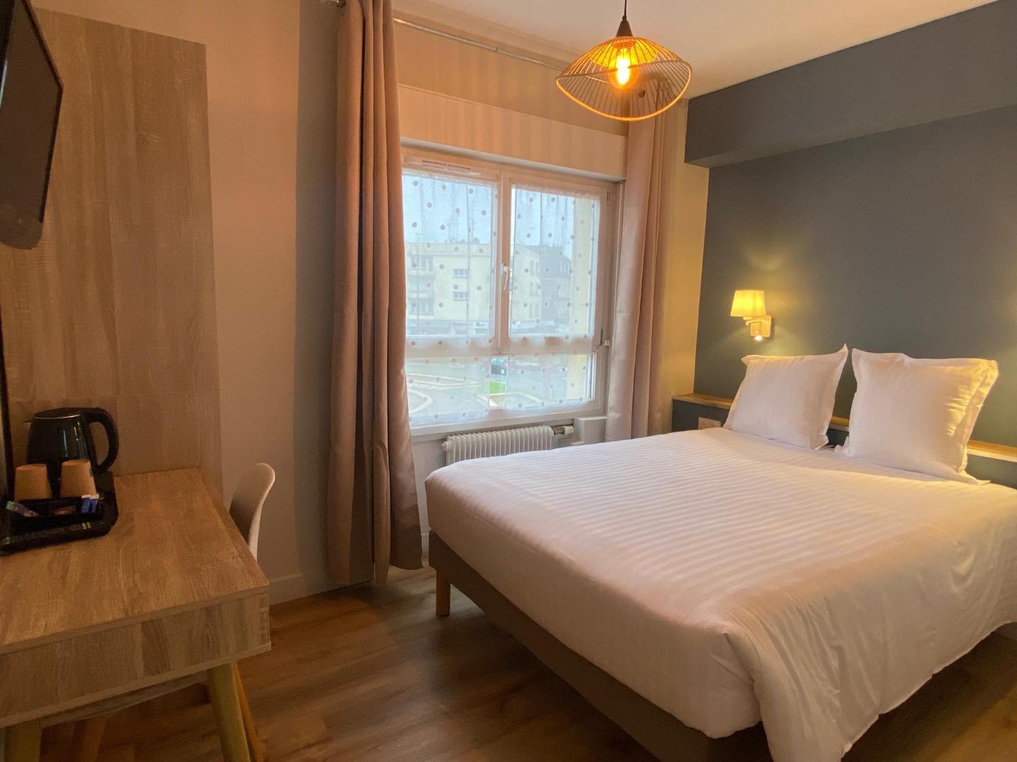Hotel de Bretagne Fougères Esterno foto