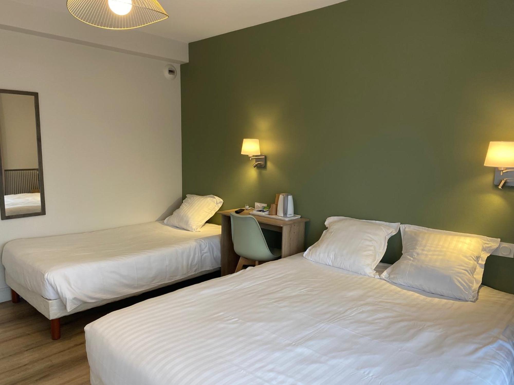 Hotel de Bretagne Fougères Esterno foto