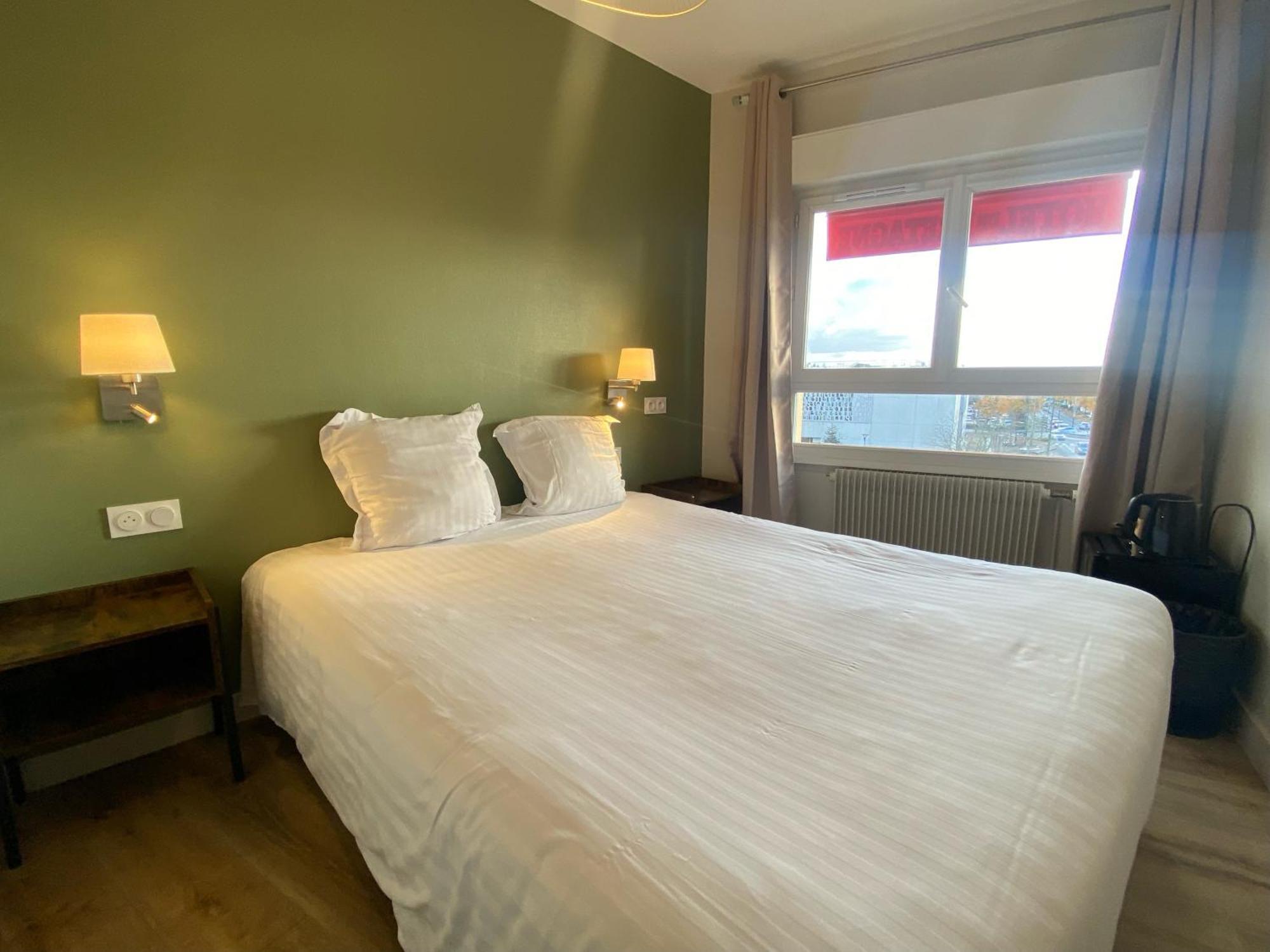 Hotel de Bretagne Fougères Esterno foto