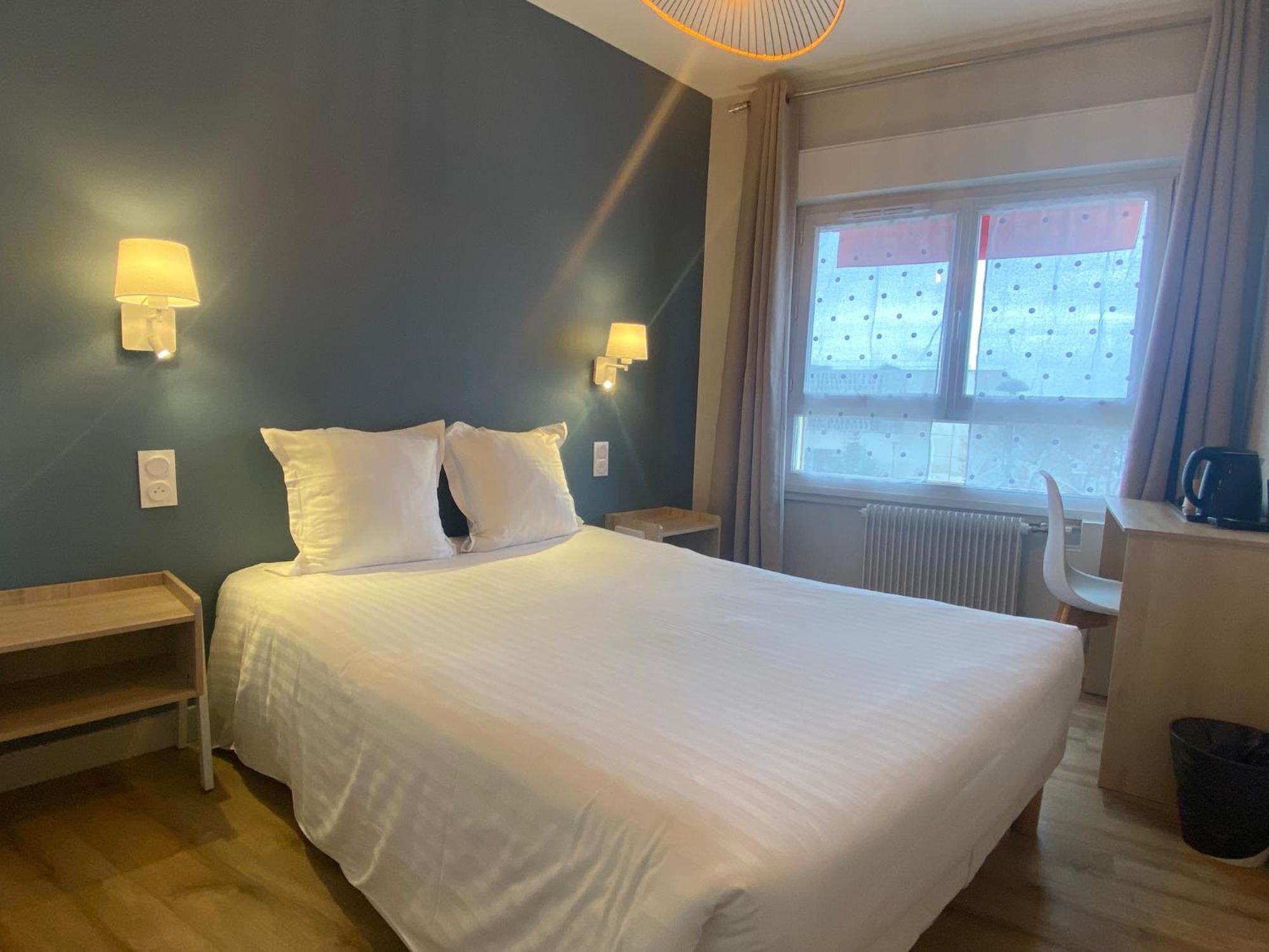 Hotel de Bretagne Fougères Esterno foto